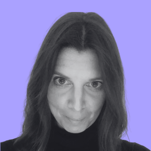 Headshot on colored background (4)